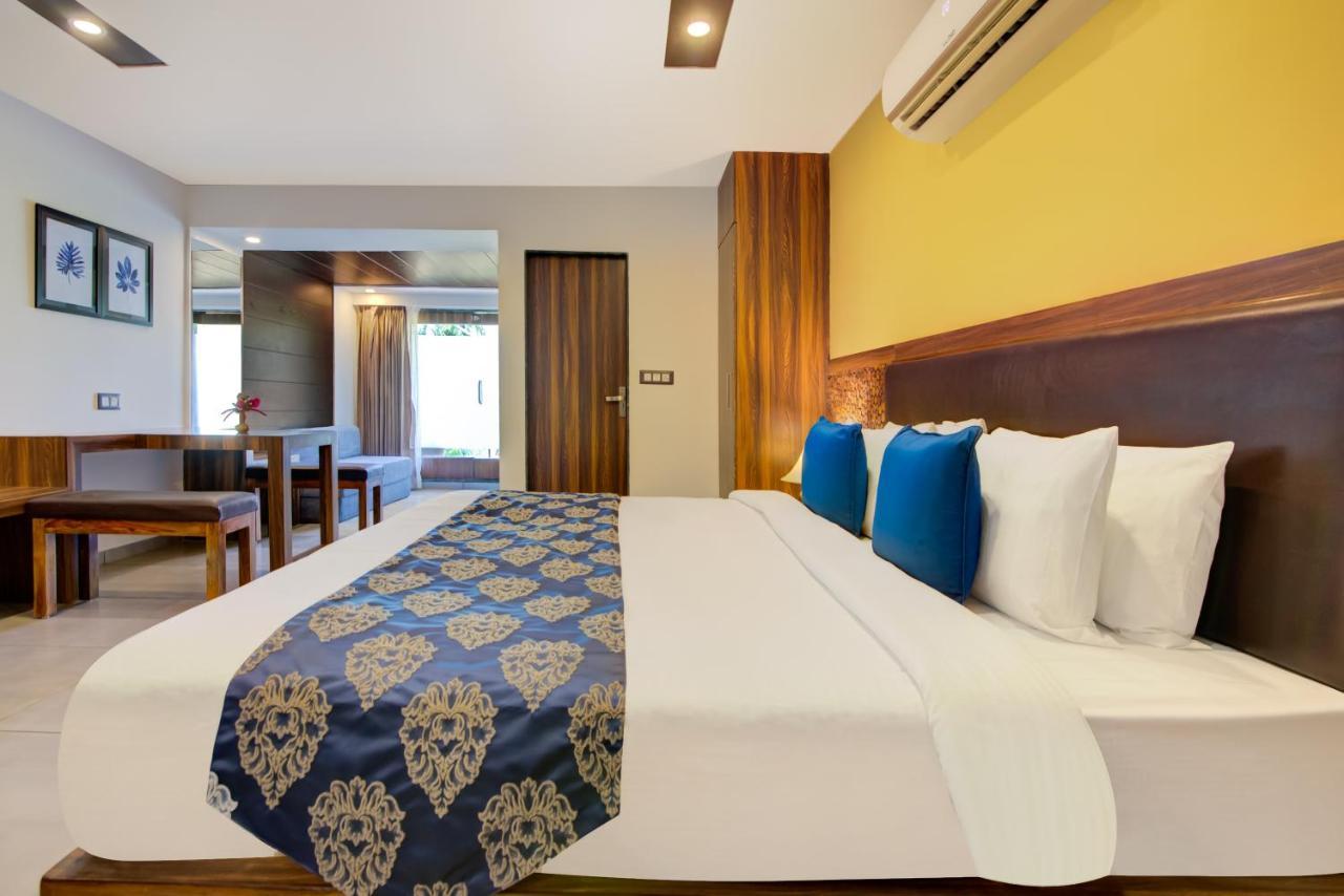 Club Mahindra Netrang Hotel Kültér fotó